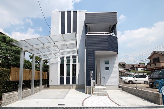 大阪S邸 – W発電の家 断熱材にもこだわったエコ住宅